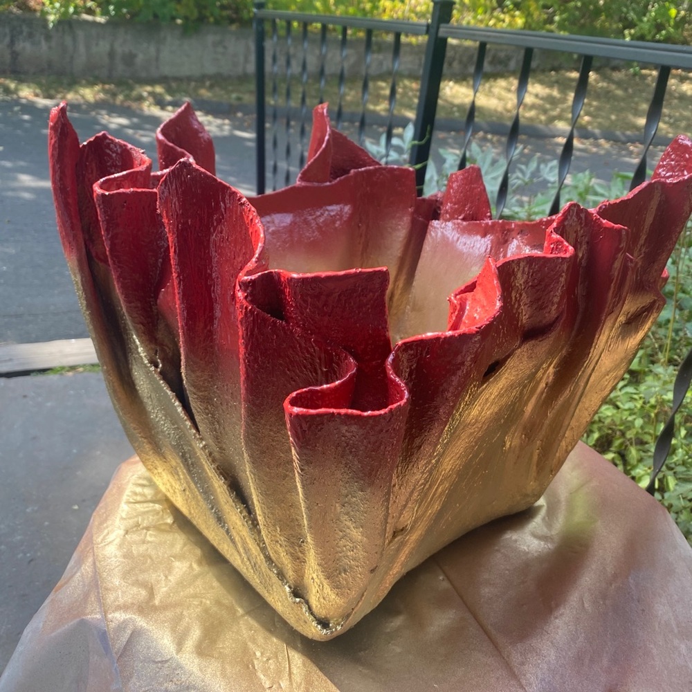 SOLD” 🌹MY HAND MADE CEMENT FLOWER POT LARGE POT